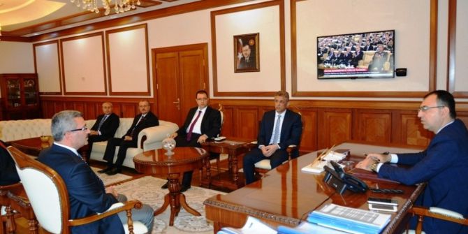 Müsteşar Yardımcısı Nogay Vali Toprak’ı Ziyaret Etti