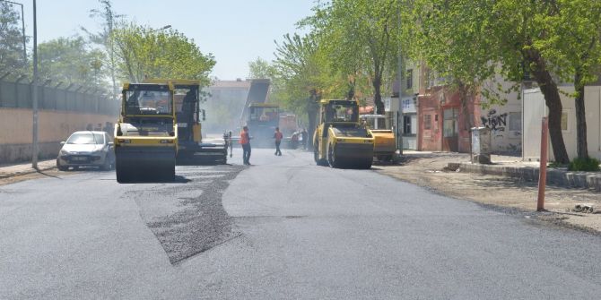 Diyarbakır’da Asfalt Çalışmaları Sürüyor