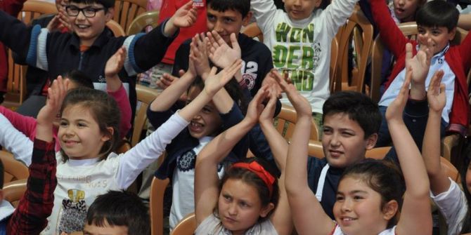 Buharkentli Çocuklar Kukla Ve Balon Gösterileri İle Eğlendi