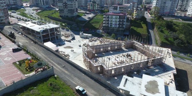 Cami Ve Külliye Hızla Yükseliyor