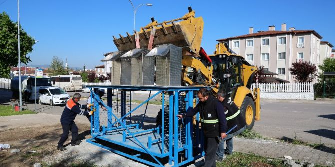 Başiskele’de Çöpler Yeraltına İnmeye Devam Ediyor