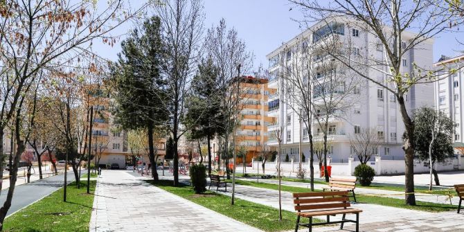 Atatürk Mahallesindeki Park Yenilendi