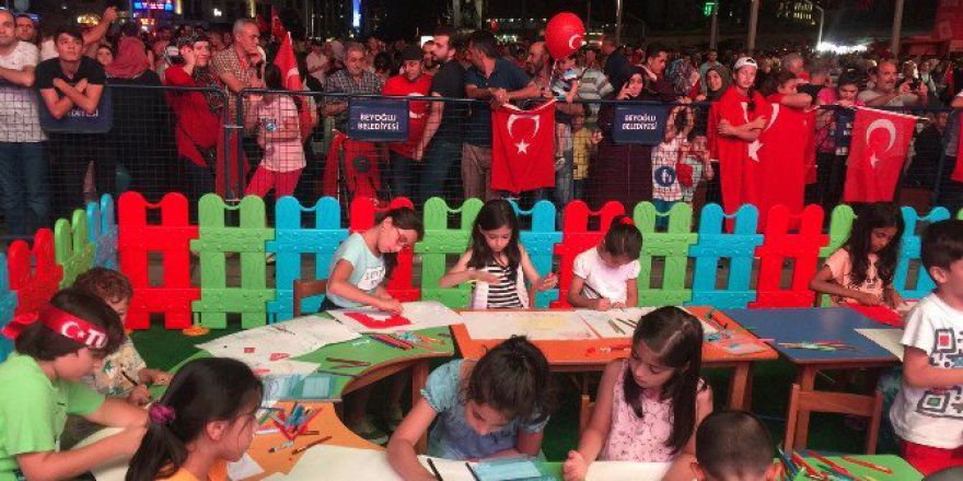 Çocuklar 15 Temmuz’u Bu Atölyede Resmedecek