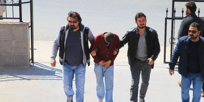 Arkadaşını Bıçaklayan 14 Yaşındaki Çocuk Tutuklandı