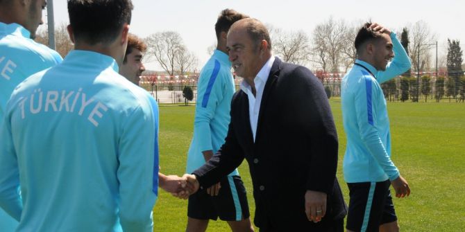 Fatih Terim, U17 Milli Takımı Kampında