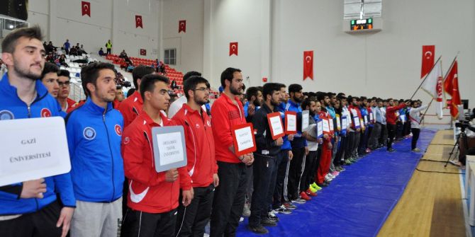 Milli Güreşçi Adına Spor Salonu Açıldı