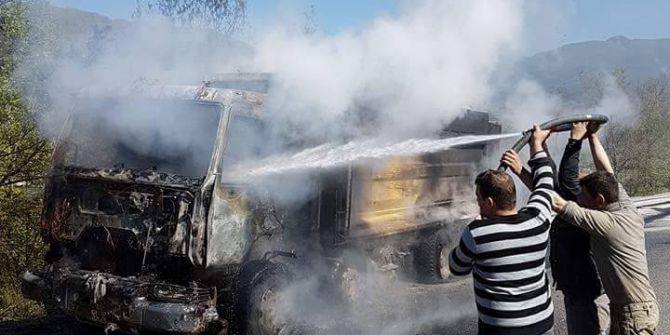 Çatalzeytin’de Seyir Halindeki Kamyon Yandı