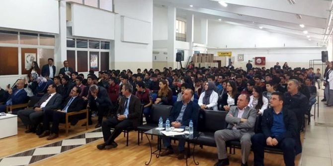 Müftü Karabayır’dan Liseli Gençlere Konferans