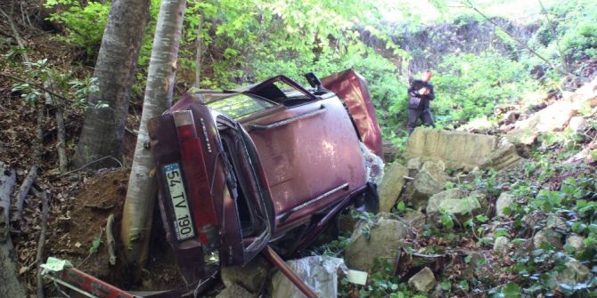 Sakarya’da Otomobil Şarampole Yuvarlandı: 1 Ağır Yaralı