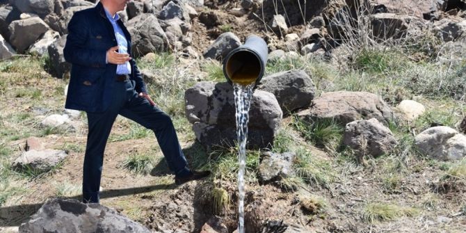 Başkan Çolakbayrakdar, "Güneşli Mahallesinde Yeni Su Kaynağı Bulundu"