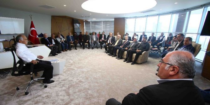 Başkan Karabağ, "Bayraklı’da Kendiliğinden Dönüşüm Gerçekleşecek"