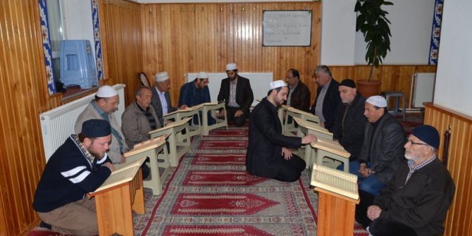 79 Yaşında Kur’an-ı Kerim Okumayı Öğrendi