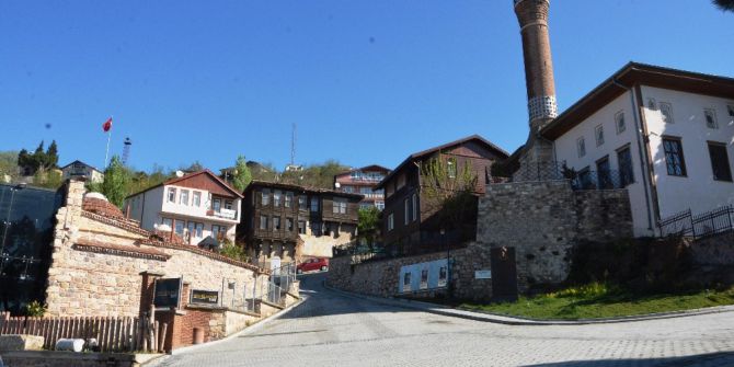 Akçakoca Meydanı’ndaki Çalışmalar Tamamlandı