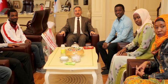 Afrikalı Öğrencilerden Aiçü Rektörü Karabulut’a Anlamlı Ziyaret