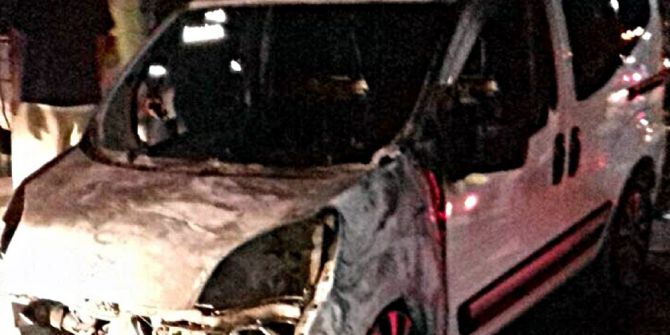 Şanlıurfa’da 4 Otomobil Kundaklandı