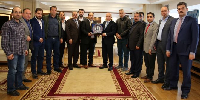 Erzurumlu İşadamlarından Başkan Sekmen’e Ziyaret