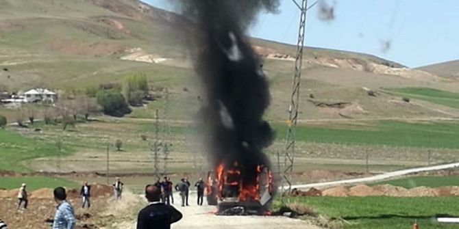 Minibüs Alev Alev Yandı