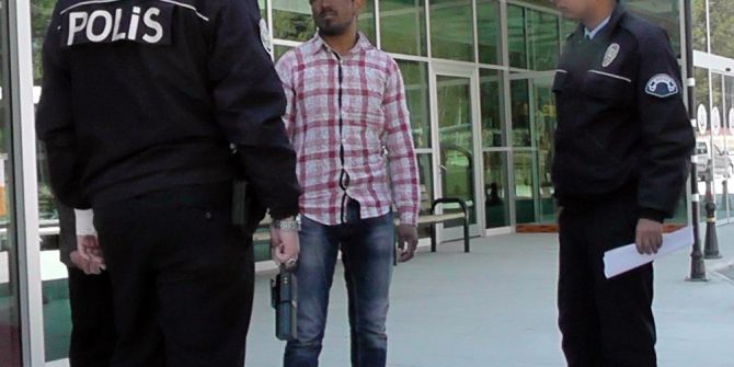 Köpeğin Isırdığı Kaçak Afgan Hastaneye Gidince Yakalandı