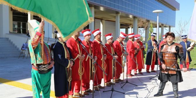 Niğde’de “Iv.uluslararası Türk Dünyası Araştırmaları” Sempozyumu Başladı