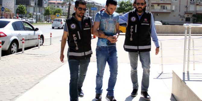 Evdeki Uyuşturucu ’Esco’ya Takıldı