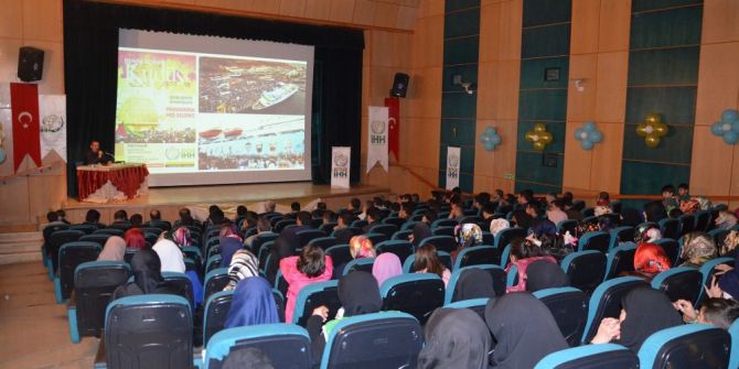 Tatvan’da "Benim Adım Kudüs” Konulu Konferans Düzenlendi
