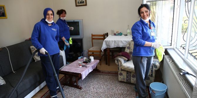 Kadıköy Belediyesi’nden Evlere Temizlik Hizmeti