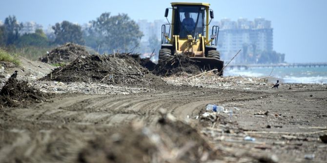 Mersin’de Sahiller Denize Hazırlanıyor