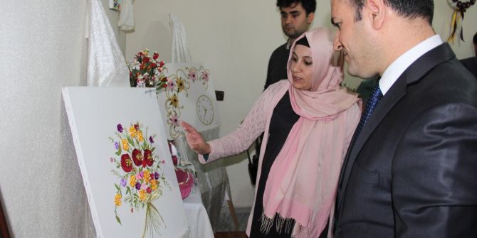 Şemdinli’de El Sanatları Sergisi