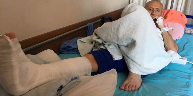 Yol Kenarındaki Çukur Hastanelik Etti