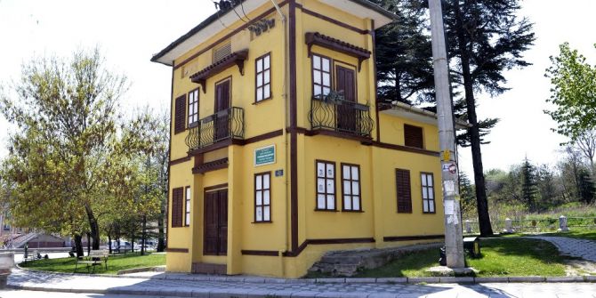 Tepebaşı’nda Trafolar Renkleniyor