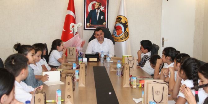 Başkan Yücel, Öğrencilerin Sorularını Yanıtladı