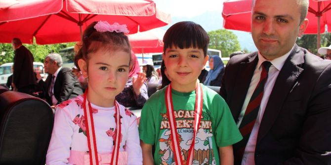 Yaşları Küçük Yaptıkları İş Büyük