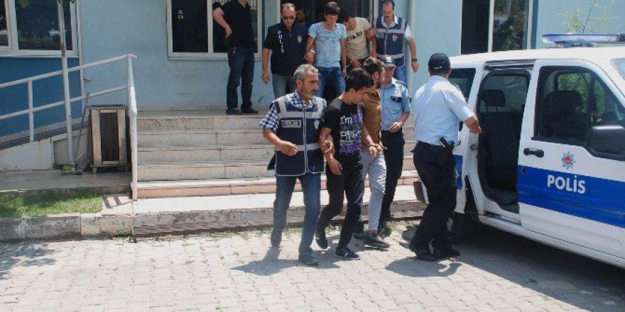 Gediz’de Uyuşturucu Operasyonunda 6 Tutuklama