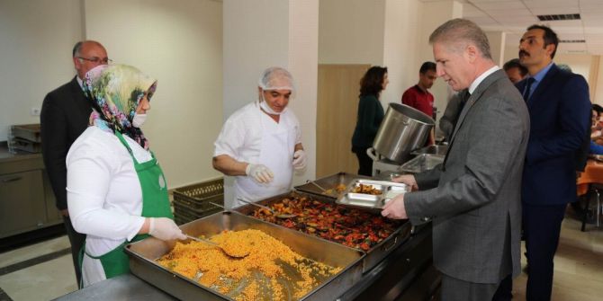 Vali Gül’den, Okullara Ziyaret