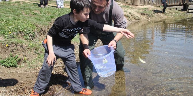 Abant Gölü’ne 51 Bin Balık Salındı