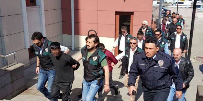 Düzce Polisinden Uyuşturucu Tacirlerine Baskın