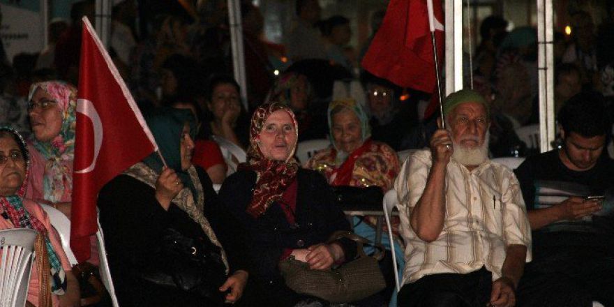 Çanakkale’de Demokrasi Nöbeti Sürüyor