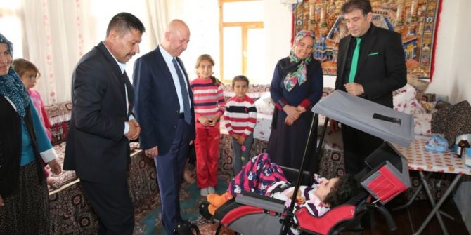 Çolakbayrakdar Çifti 17 Yaşındaki Şerife’yi Sevindirdi