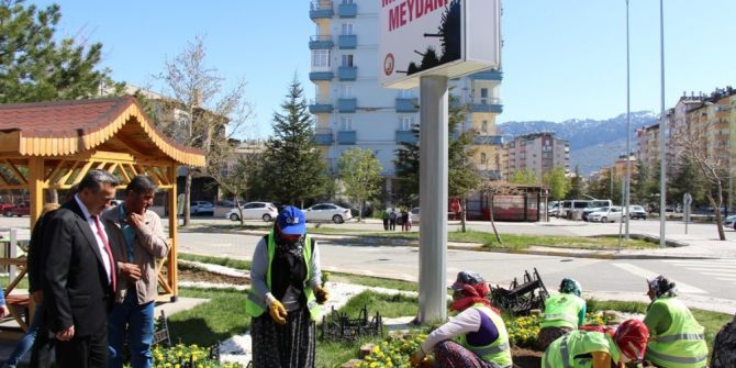 Seydişehir Rengarenk Çiçeklere Büründü