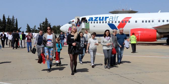 Gazipaşa Havalimanına Rus Turist Akını