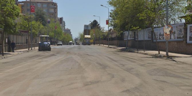 Diyarbakır’da Asfalt Çalışmaları Sürüyor
