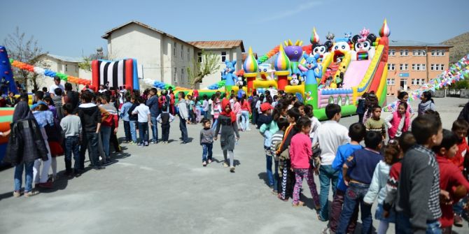 Yıldırım Eruh’a Renk Getirdi