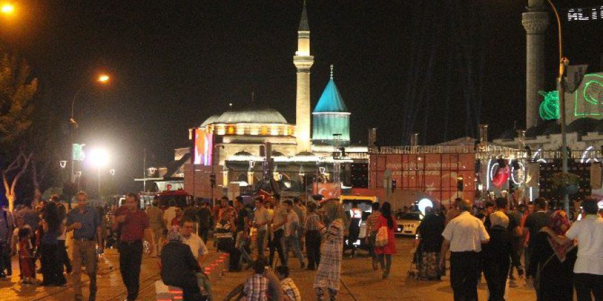Konya’da Demokrasi Nöbeti Devam Ediyor