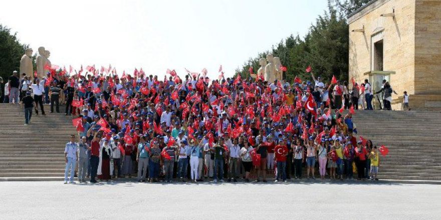 Anıtkabir’i Gezen Vatandaşlardan Başkan Çerçioğlu’na Teşekkür