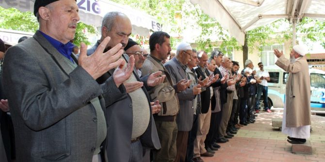 Elazığ’da Şehitler İçin Gıyabi Cenaze Namazı Kılındı