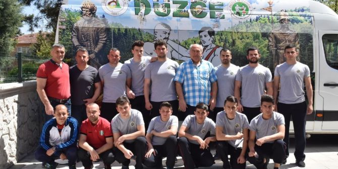 Güreşçiler Antalyaya Gidiyor