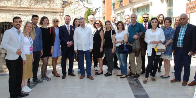 Magider Yabancı Konuklara Manisa’yı Anlattı