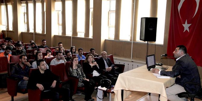 Hakkari’de Posta Ve Lojistik Bölümü Öğrencilerine Seminer Verildi