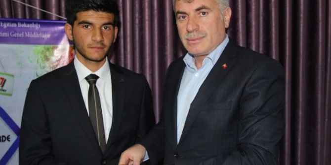 Hutbe Okuma Yarışmasında Ödüller Sahiplerini Buldu