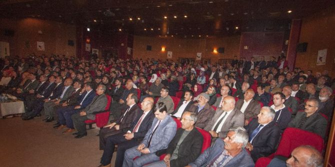 Ahlat Belediyesinin Düzenlediği Program Büyük İlgi Gördü